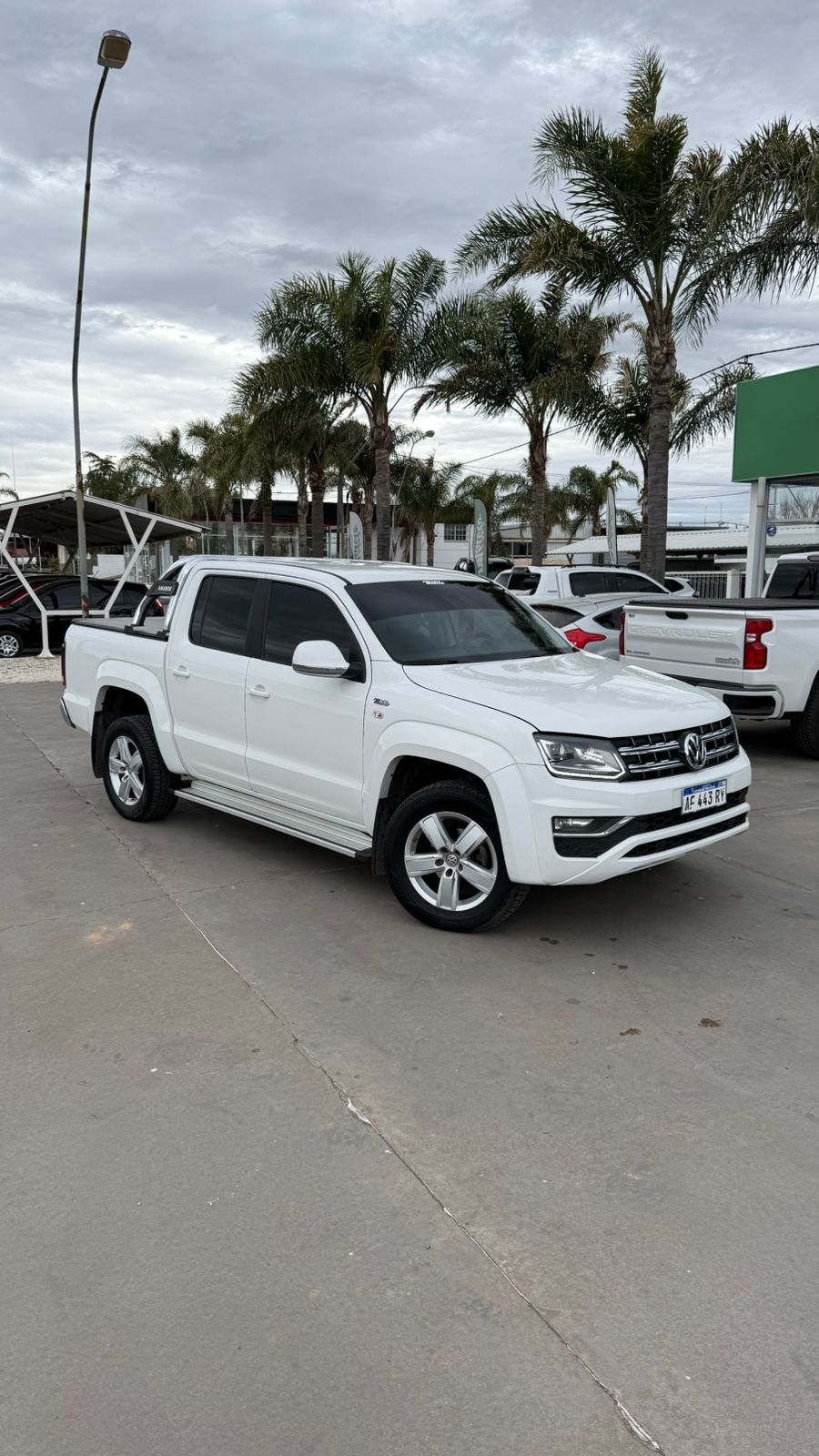 VOLKSWAGEN - AMAROK HIGHLINE  - 4X4 M/T  - 2022